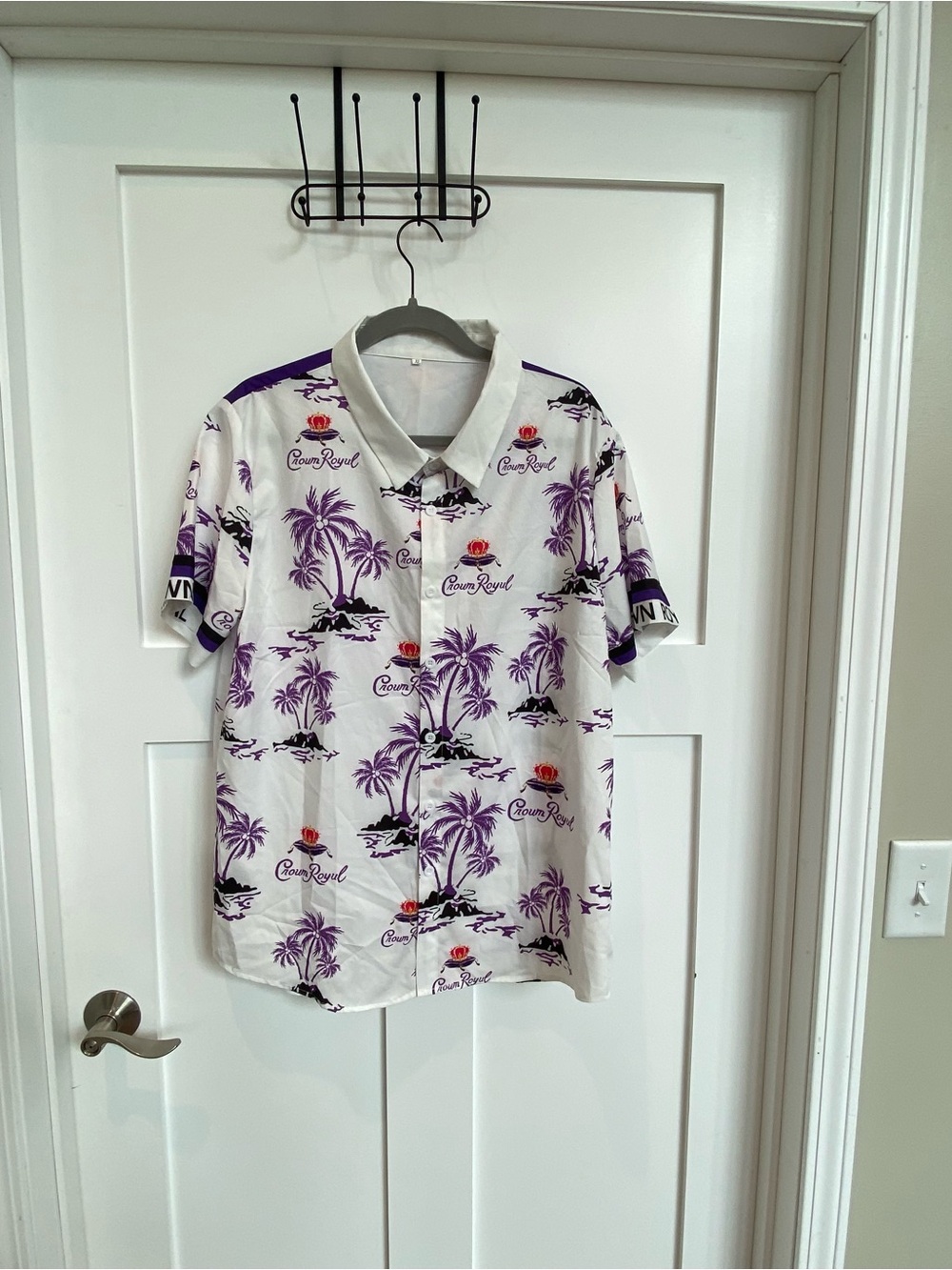 Men’s Crown Royal White Purple Hawaii Print Short Sleeve Shirt